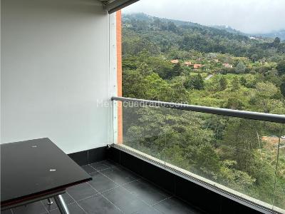 Apartamento de 3 alcobas en venta en El Poblado, Medellín, 255 m² · foto 8 de 13