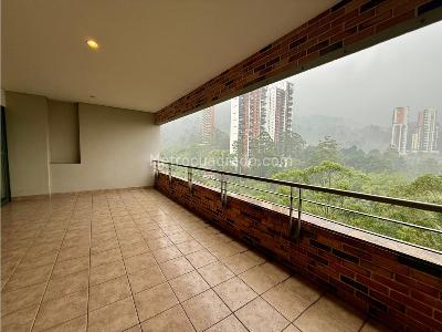 Apartamento de 3 alcobas en venta en El Poblado, Medellín, 316 m² · foto 14 de 20