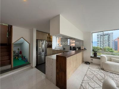 Apartamento de 2 alcobas en venta en El Poblado, Medellín, 210 m² · foto 9 de 20