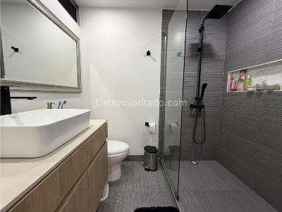 Apartamento de 2 alcobas en venta en El Poblado, Medellín, 210 m² · foto 13 de 20