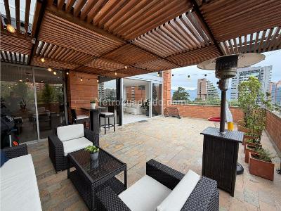 Apartamento de 2 alcobas en venta en El Poblado, Medellín, 210 m² · foto 19 de 20