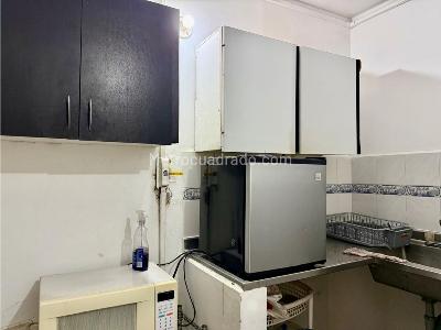 Casa de 5 alcobas en venta en Estadio, Medellín, 231 m² · foto 11 de 17