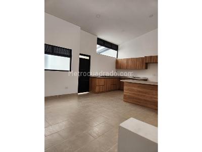 Casa de 3 alcobas en venta en Belen Rosales, Medellín, 160 m² · foto 2 de 17