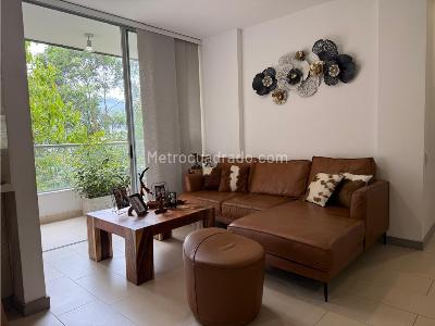 Apartamento de 3 alcobas en venta en Loma De Las Brujas, Envigado, 92 m² · foto 2 de 20