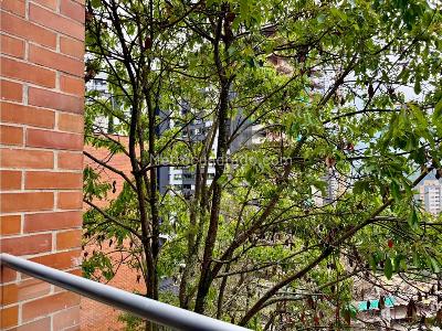 Apartamento de 3 alcobas en venta en Loma De Las Brujas, Envigado, 92 m² · foto 4 de 20