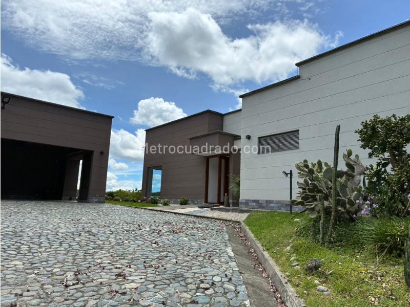 Casa – Envigado, Valle de Aburrá - Vista 2