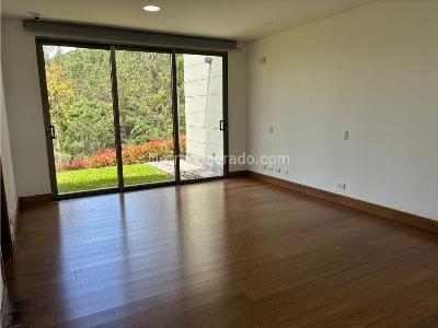Casa de 4 alcobas en venta en Loma Del Escobero, Envigado · foto 6 de 20