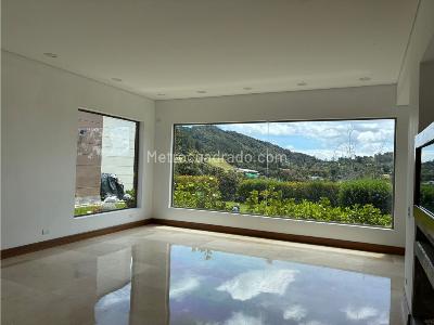 Casa de 4 alcobas en venta en Loma Del Escobero, Envigado · foto 19 de 20