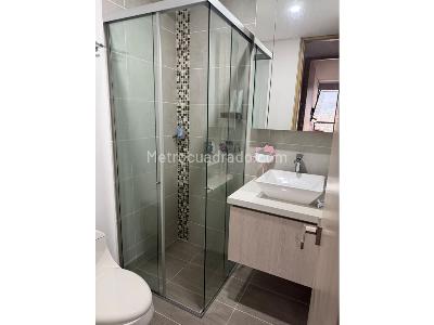Apartamento de 3 alcobas en venta en Loma De Las Brujas, Envigado, 101 m² · foto 18 de 20
