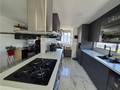 Apartamento en venta en Loma Del Chocho, Envigado · foto 6 de 12