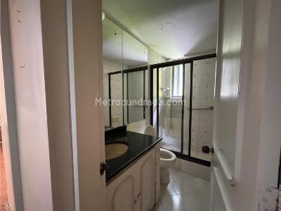 Apartamento de 3 alcobas en venta en El Poblado, Medellín, 188 m² · foto 16 de 20