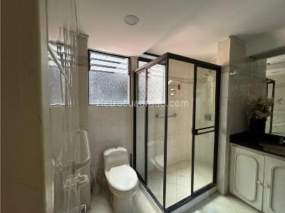 Apartamento de 3 alcobas en venta en El Poblado, Medellín, 188 m² · foto 20 de 20