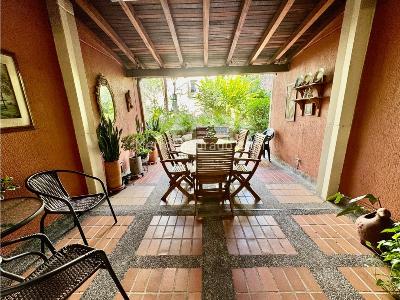Apartamento de 3 alcobas en venta en La Aguacatala, Medellín, 310 m² · foto 4 de 20