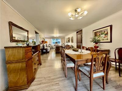 Apartamento de 3 alcobas en venta en La Aguacatala, Medellín, 310 m² · foto 8 de 20
