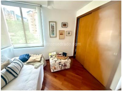 Apartamento de 3 alcobas en venta en El Poblado, Medellín, 111 m² · foto 12 de 14