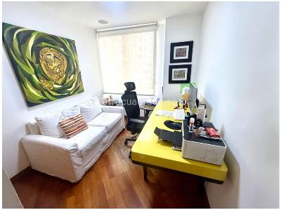 Apartamento de 3 alcobas en venta en El Poblado, Medellín, 111 m² · foto 13 de 14