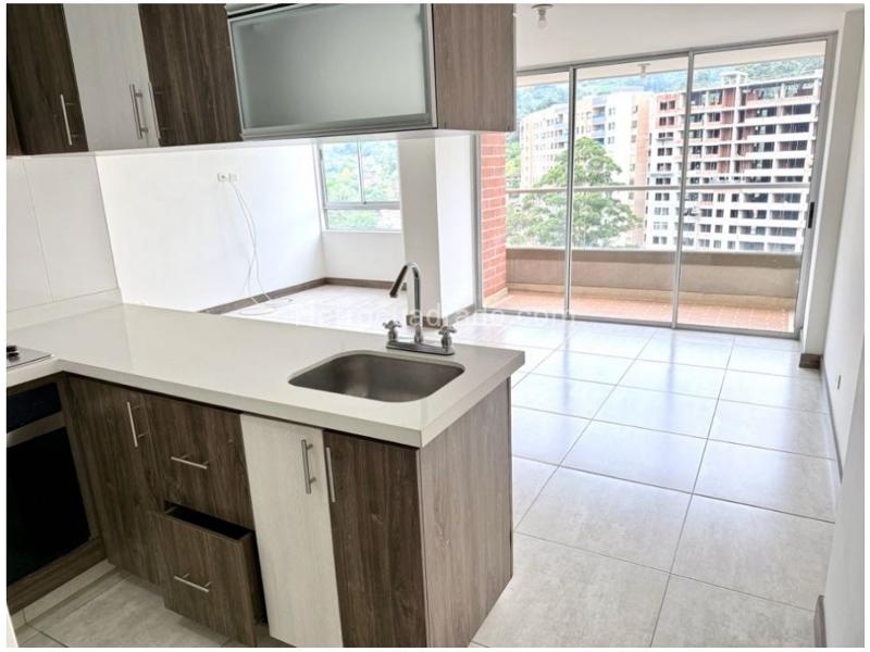 Piso – Envigado - Más
