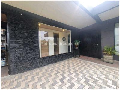 Casa de 4 alcobas en venta en Llano Grande, Rionegro, 1875 m² · foto 13 de 20