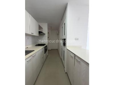 Apartamento de 3 alcobas en venta en San German, Medellín, 78 m² · foto 4 de 20
