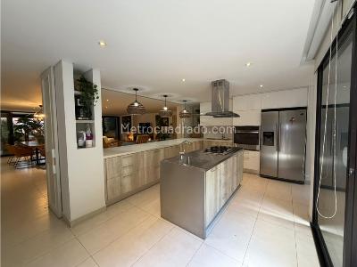 Apartamento de 3 alcobas en venta en El Poblado, Medellín, 307 m² · foto 14 de 20