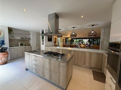 Apartamento de 3 alcobas en venta en El Poblado, Medellín, 307 m² · foto 7 de 20