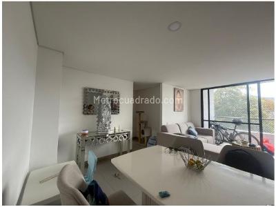 Apartamento de 2 alcobas en venta en El Trianon, Envigado, 72 m² · foto 2 de 19