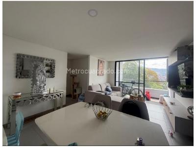 Apartamento de 2 alcobas en venta en El Trianon, Envigado, 72 m² · foto 3 de 19