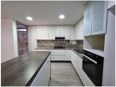 Apartamento de 3 alcobas en venta en Loma Del Chocho, Envigado, 149 m² · foto 20 de 20