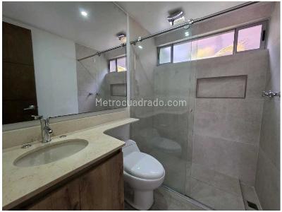 Apartamento de 3 alcobas en venta en Loma Del Chocho, Envigado, 149 m² · foto 7 de 20