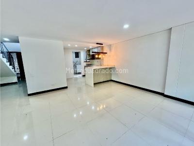 Casa de 3 alcobas en venta en Loma De Las Brujas, Envigado, 199 m² · foto 7 de 20