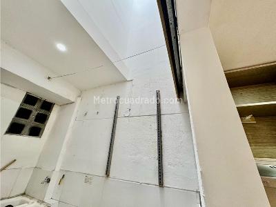 Casa de 3 alcobas en venta en Loma De Las Brujas, Envigado, 199 m² · foto 10 de 20