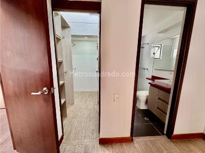 Casa de 3 alcobas en venta en Loma De Las Brujas, Envigado, 199 m² · foto 20 de 20