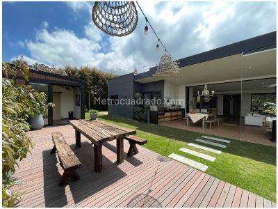 Casa de 4 alcobas en venta en Las Palmas, Medellín · foto 12 de 20