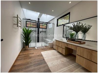 Casa de 4 alcobas en venta en Las Palmas, Medellín · foto 17 de 20