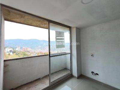 Apartamento de 3 alcobas en venta en Maria Auxiliadora, Sabaneta, 55 m² · foto 2 de 15