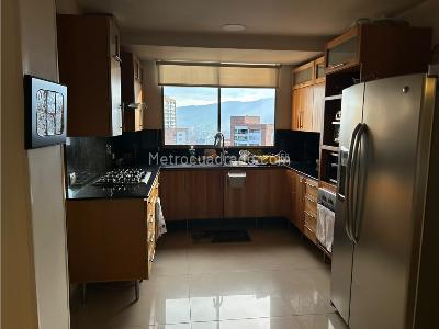 Apartamento en venta en El Poblado, Medellín · foto 8 de 20