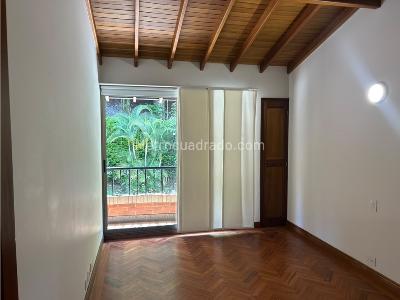 Casa de 3 alcobas en venta en El Poblado, Medellín, 253 m² · foto 18 de 20