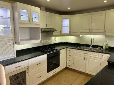 Casa de 3 alcobas en venta en El Poblado, Medellín, 253 m² · foto 5 de 20