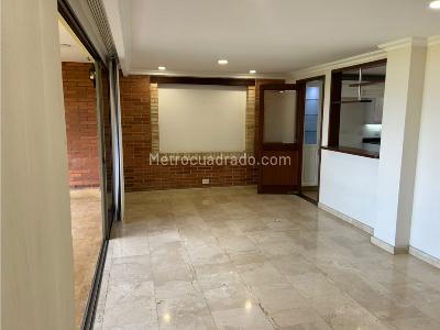 Casa de 3 alcobas en venta en El Poblado, Medellín, 253 m² · foto 7 de 20