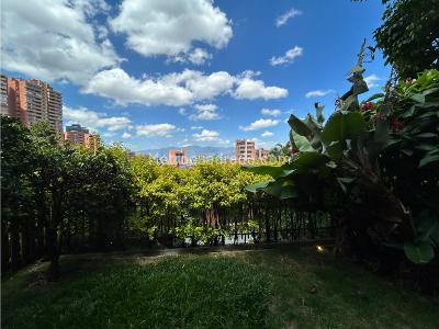 Casa de 3 alcobas en venta en El Poblado, Medellín, 253 m² · foto 9 de 20