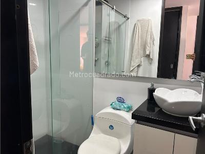 Apartamento de 3 alcobas en venta en El Poblado, Medellín, 128 m² · foto 8 de 15