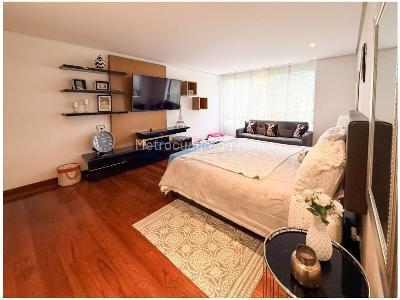 Apartamento de 3 alcobas en venta en El Poblado, Medellín, 244 m² · foto 12 de 20