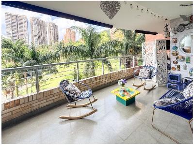 Apartamento de 3 alcobas en venta en El Poblado, Medellín, 244 m² · foto 3 de 20