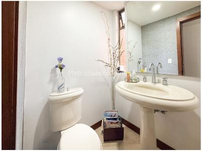 Apartamento de 3 alcobas en venta en El Poblado, Medellín, 244 m² · foto 8 de 20