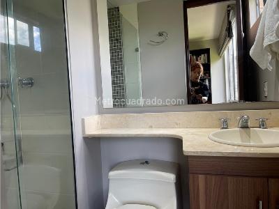 Apartamento de 3 alcobas en venta en Loma Del Chocho, Envigado, 124 m² · foto 14 de 20