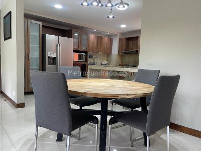 Apartamento de 3 alcobas en venta en Loma Del Chocho, Envigado, 124 m² · foto 3 de 20