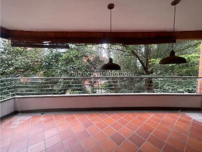 Apartamento de 3 alcobas en venta en San Lucas, Medellín, 128 m² · foto 3 de 16