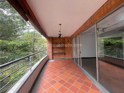 Apartamento de 3 alcobas en venta en San Lucas, Medellín, 128 m² · foto 4 de 16