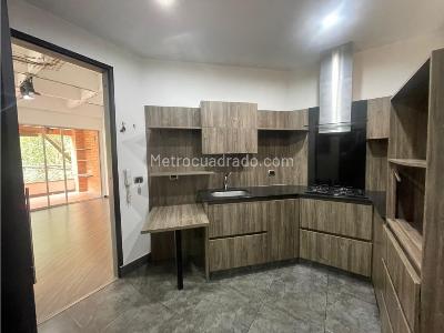 Apartamento de 3 alcobas en venta en San Lucas, Medellín, 128 m² · foto 6 de 16