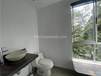 Apartamento de 3 alcobas en venta en San Lucas, Medellín, 128 m² · foto 9 de 16